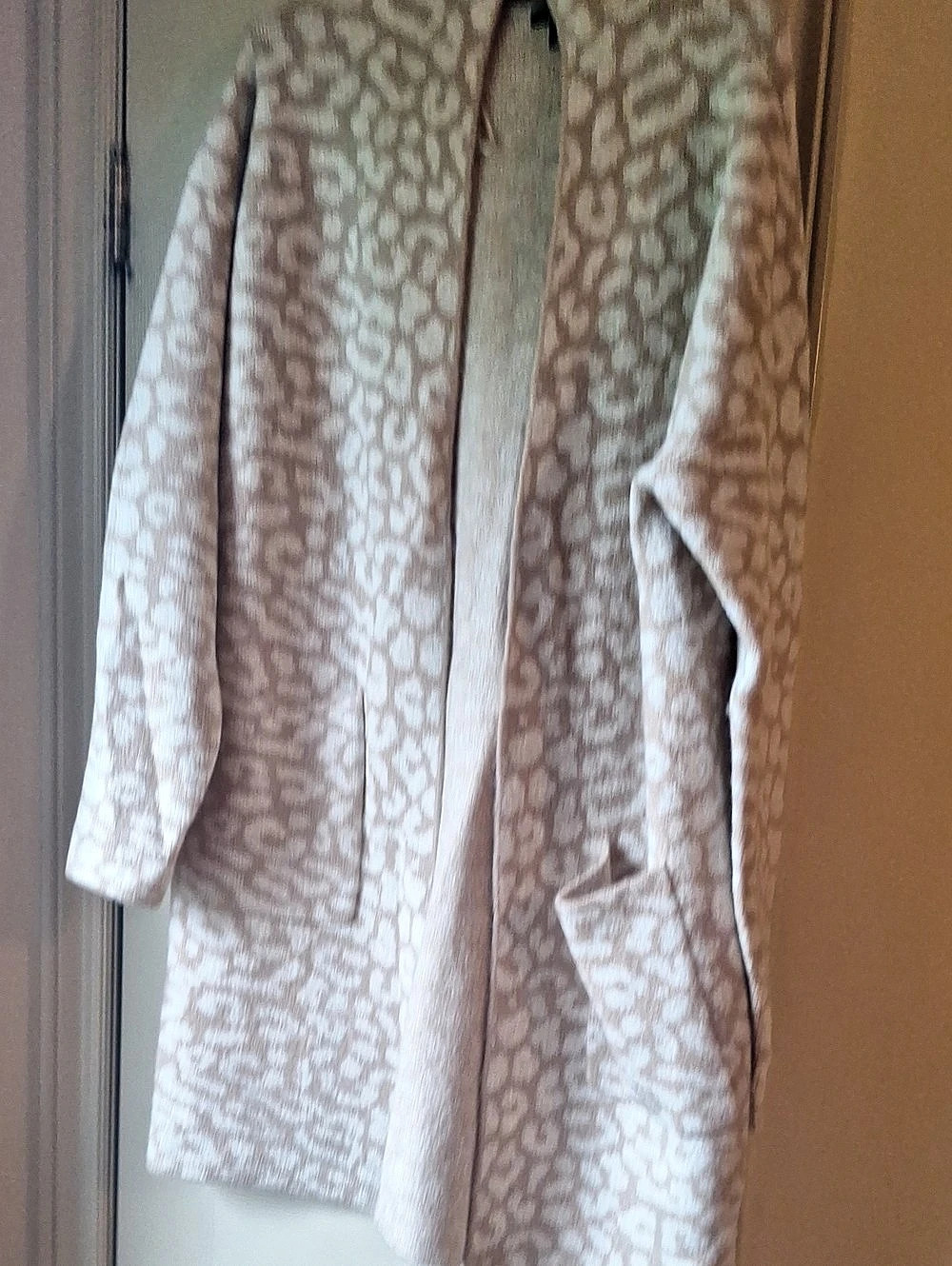 RW & Co. Animal Print Teddy Duster Cardigan in Beige & White Pattern - Size L